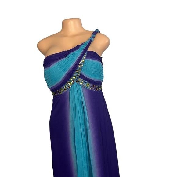 Camille La Vie Y2K Elegant Purple and Blue One-Shoulder Beaded Dress - Picture 3 of 12